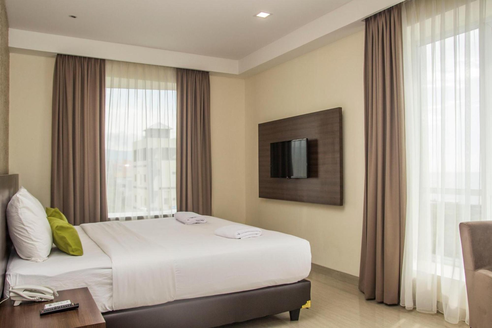Green Eden Hotel Manado Oda fotoğraf